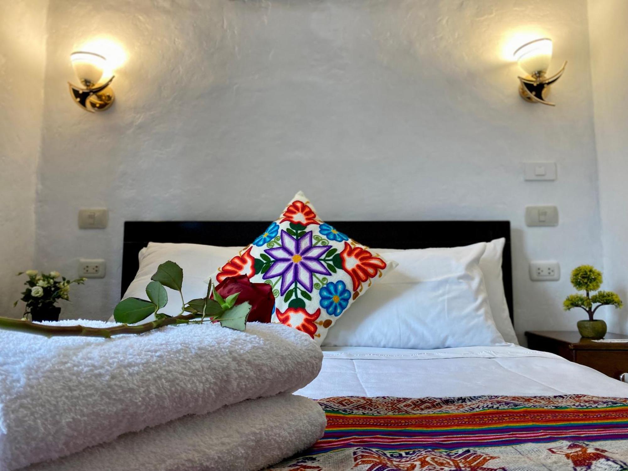 Amira'S House Cusco Bed & Breakfast Ngoại thất bức ảnh